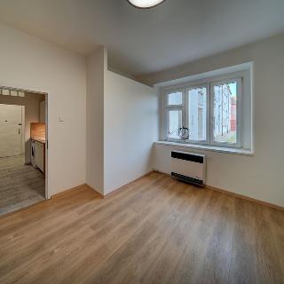 Pronájem bytu 1+kk a garsoniéry 38 m² Nymburk, Dr. Antonína Dvořáka