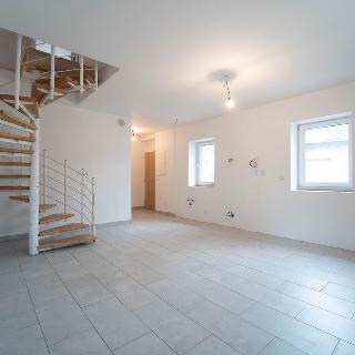 Prodej rodinného domu 92 m² Červené Pečky