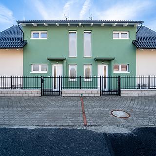 Pronájem rodinného domu 97 m&sup2; Veltruby