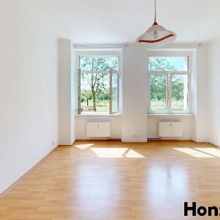 Pronájem bytu 2+1 68 m² Louny, Postoloprtská