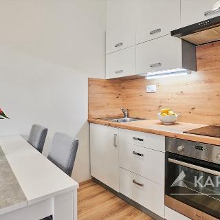 Prodej bytu 1+kk a garsoniéry 37 m² Praha, Miroslava Hajna