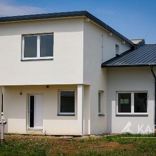 Prodej rodinného domu 180 m² Holešov, 