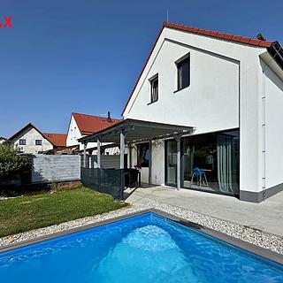 Prodej bytu 5+kk 204 m² Křemže