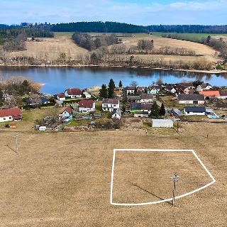 Prodej stavební parcely 2 072 m² Hluboká nad Vltavou