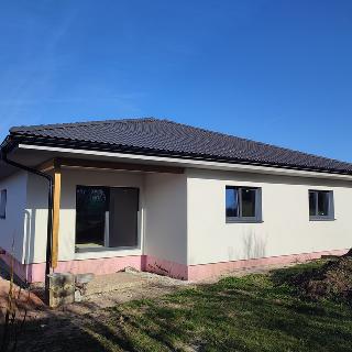 Prodej rodinného domu 121 m² Čebín, 