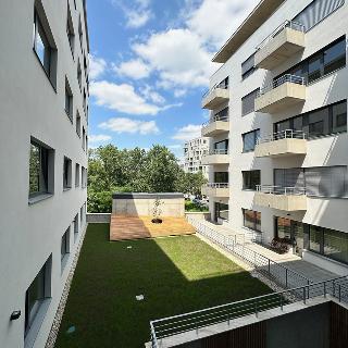 Prodej bytu 3+kk 80 m² Brno, Opuštěná