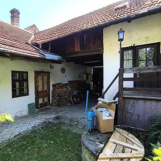 Prodej rodinného domu 120 m&sup2; Kožušice