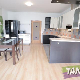 Prodej bytu 3+kk 74 m² Trutnov, Náchodská