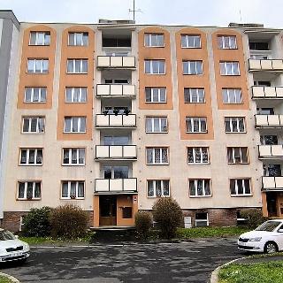 Pronájem bytu 2+1 63 m² Cheb, Stavbařů