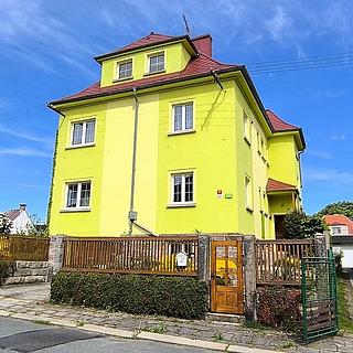 Prodej dvougeneračního domu 330 m&sup2; Aš