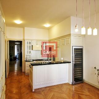 Prodej bytu 4+1 159 m² Praha, Valentinská