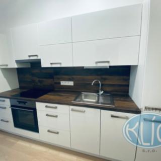 Pronájem bytu 2+kk 55 m² Tábor, Husovo nám.