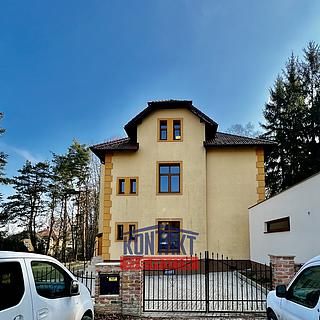 Pronájem bytu 3+kk 86 m&sup2; Včelná