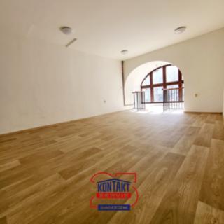 Pronájem bytu 2+1 86 m² České Budějovice, nám. Přemysla Otakara II.