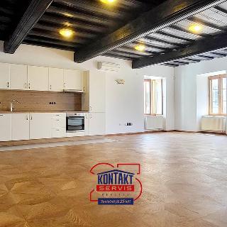 Pronájem bytu 1+kk a garsoniéry 68 m² České Budějovice, 