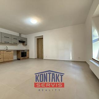 Pronájem bytu 3+kk 86 m&sup2; Včelná