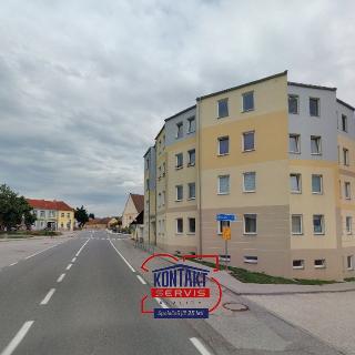 Pronájem bytu 1+kk a garsoniéry 33 m² Ševětín, náměstí Šimona Lomnického