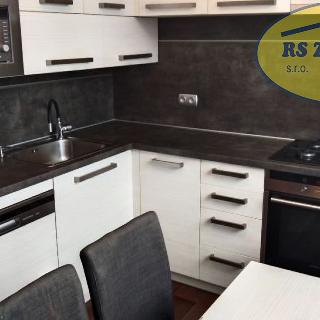 Prodej bytu 3+1 74 m² Holešov, Dukelská