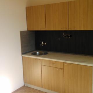 Pronájem bytu 2+kk 34 m² Ločenice