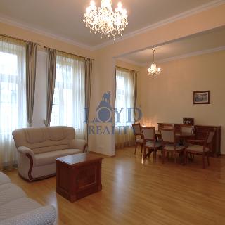 Prodej bytu 2+1 67 m² Karlovy Vary, Sadová