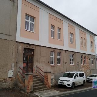 Pronájem bytu 1+kk a garsoniéry 44 m² Mlečice, 