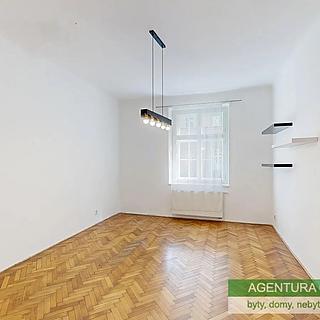 Pronájem bytu 2+1 75 m&sup2; Praha