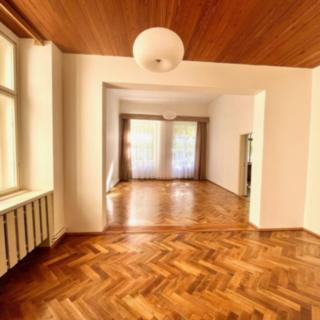 Pronájem bytu 3+1 121 m² Praha