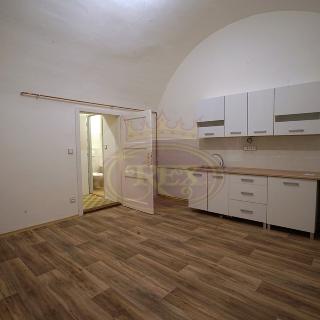 Pronájem bytu 3+1 79 m² Jaroměř, Školní