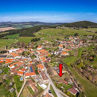 Prodej stavební parcely 1053 m&sup2; Hoštice