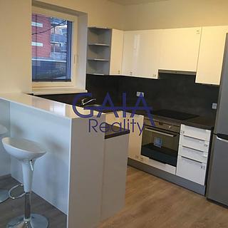 Pronájem bytu 2+kk 48 m&sup2; Zlín