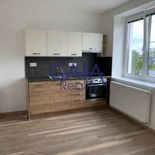 Pronájem bytu 1+kk a garsoniéry 34 m² Břeclav, Lednická