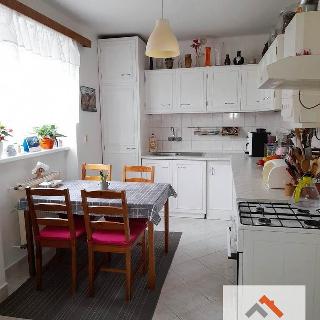 Prodej bytu 2+1 63 m² Hostinné, 