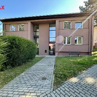 Prodej bytu 3+kk 80 m² Bruntál, Nezvalova