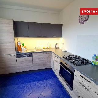 Pronájem bytu 3+1 80 m² Zlín, Sokolská