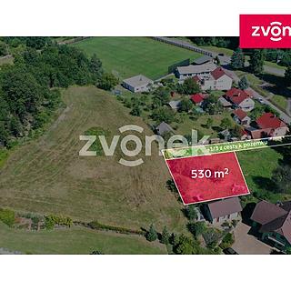 Prodej stavební parcely 923 m&sup2; Březůvky
