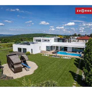 Prodej rodinného domu 600 m² Zlín, 