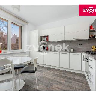 Prodej bytu 3+1 77 m² Zlín, Sokolská