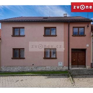 Prodej rodinného domu 250 m² Napajedla, 1. máje