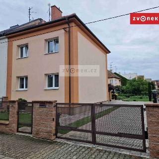 Prodej rodinného domu 280 m² Uherské Hradiště, 