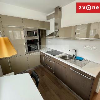 Pronájem bytu 2+kk 61 m² Zlín, Santražiny