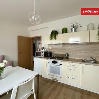 Prodej bytu 2+kk 29 m² Zlín, Vysoká