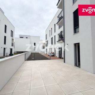 Pronájem bytu 2+kk 35 m² Zlín, Smetanova