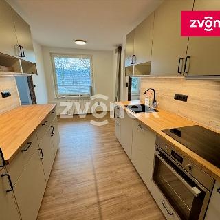 Pronájem bytu 4+1 83 m² Zlín, Slunečná