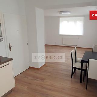 Pronájem bytu 2+1 75 m&sup2; Zlín