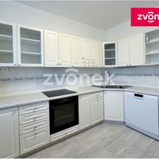 Pronájem bytu 3+1 68 m² Zlín, Benešovo nábřeží