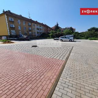 Pronájem parkovacího místa 6 m² Uherské Hradiště, Smetanovy sady