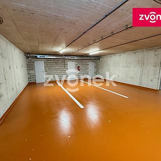 Pronájem parkovacího místa 18 m² Zlín