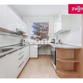 Prodej bytu 4+1 80 m² Zlín, U Trojáku