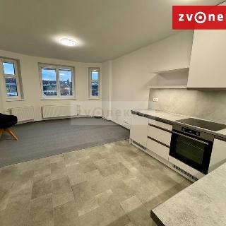 Pronájem bytu 2+kk 55 m² Zlín, L. Váchy