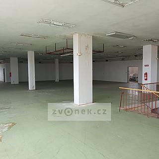 Pronájem obchodu 523 m&sup2; Tovačov